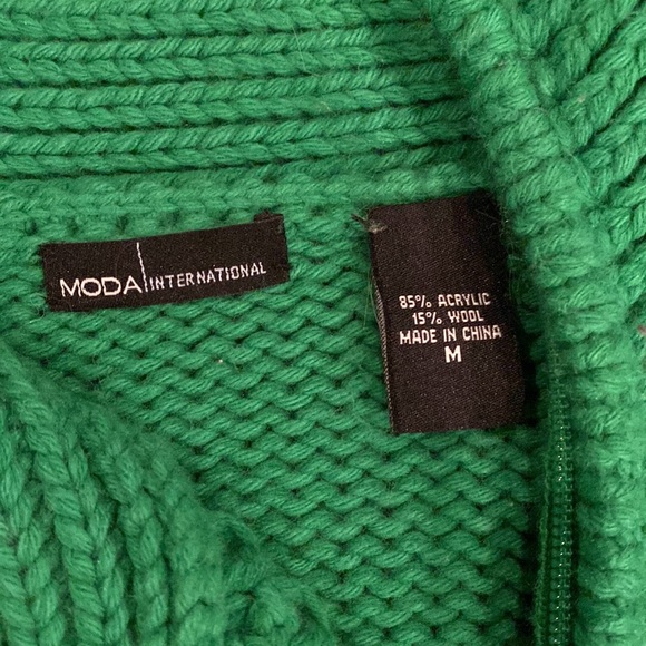 Moda International Zip Up Sweater Size: M - Picture 12 of 12